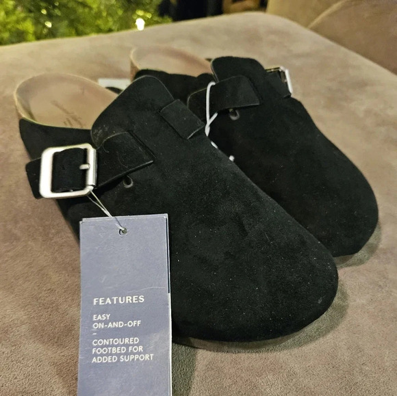 Universal Thread all black suede women's Clogs - Picture 7 of 8